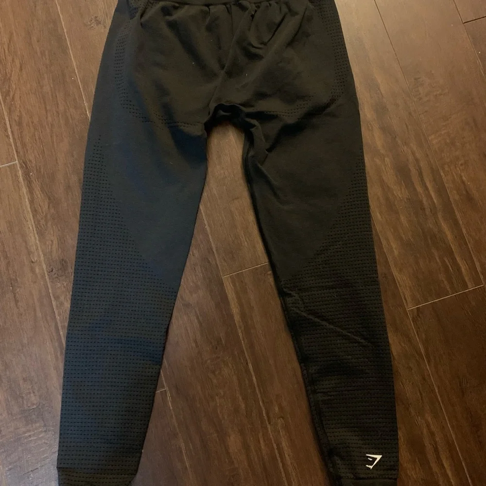 Gymshark Black Joggers - Picture 3 of 4